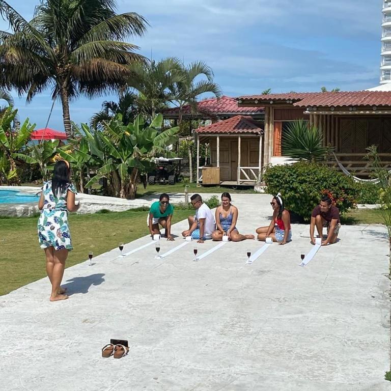 Hotel Caramba Hospedaje Tonsupa Esterno foto