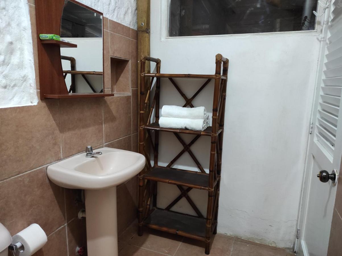 Hotel Caramba Hospedaje Tonsupa Esterno foto