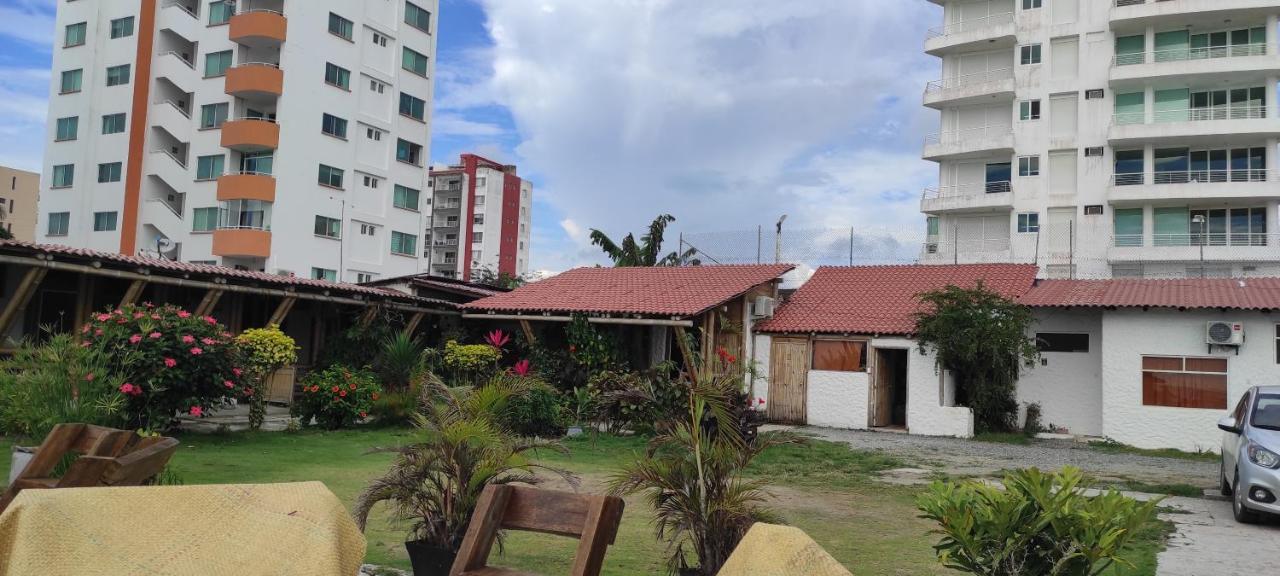 Hotel Caramba Hospedaje Tonsupa Esterno foto